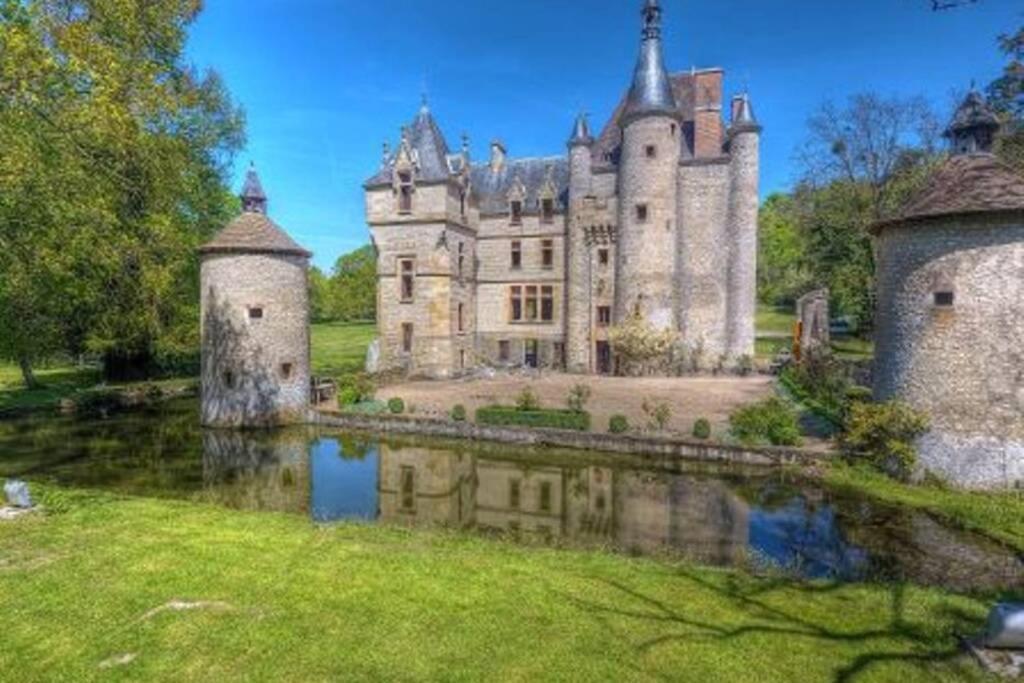 Suite Dans Le Jardin Du Chateau Agonges ภายนอก รูปภาพ